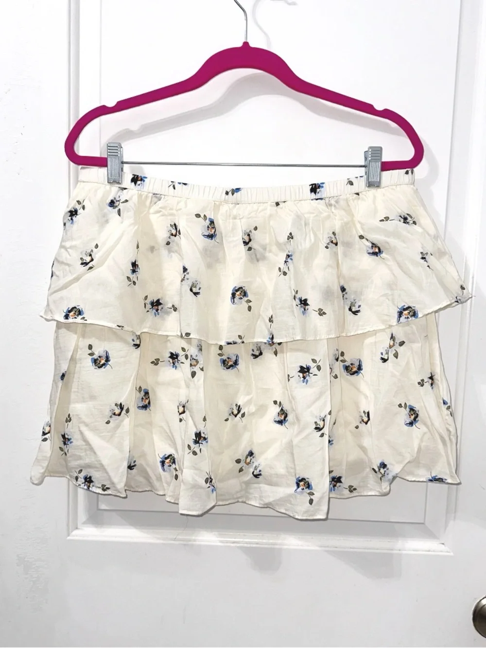 Universal Thread cream mini skirt features ruffled tiers & blue floral pattern